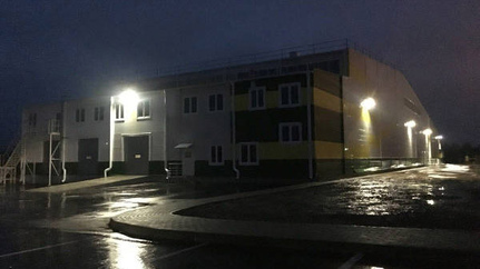 Освещение производственных помещений и прилегающий территорий