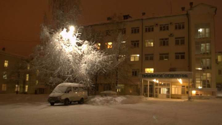 Республиканская больница им. Баранова. Уличное освещение